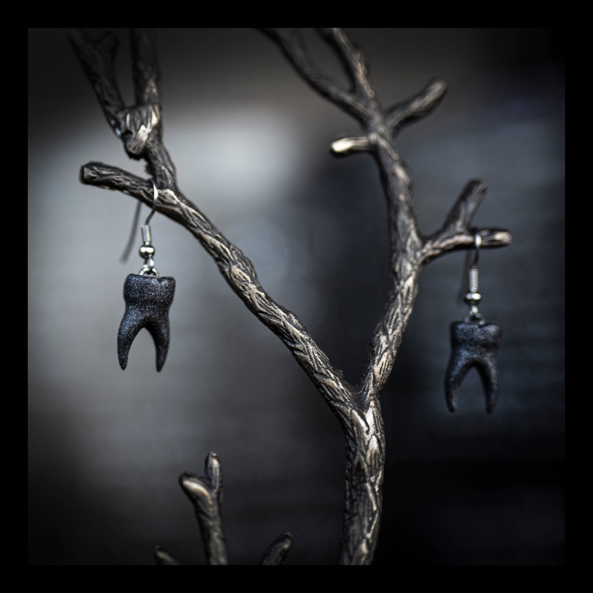 2-Root Molar Earrings in Matte Black Textured