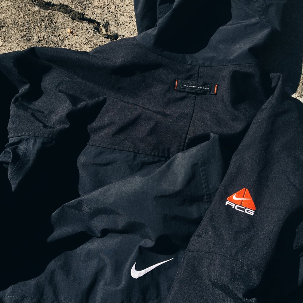 Image of Original 90’s Nike ACG Storm-F.I.T. Mountain Jacket (Black).