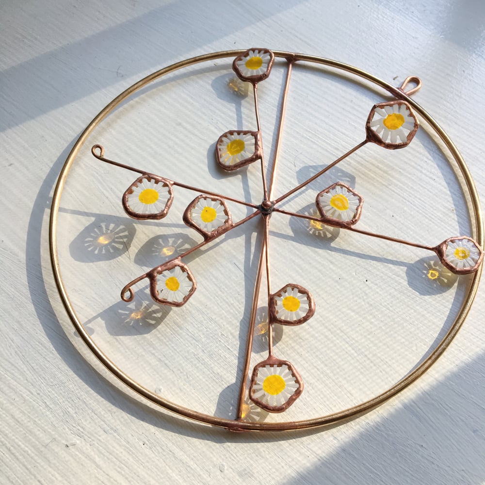 Image of Camomile Spinning Wreath no.1