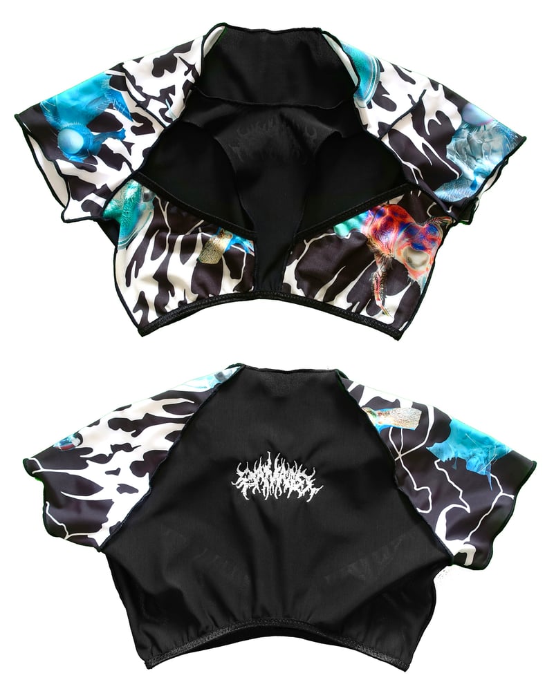 Image of Ungeziefer’ 2way crop (black)