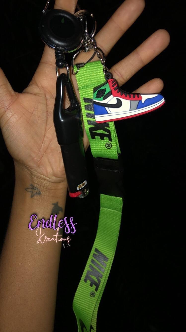 louis vuitton lighter leash