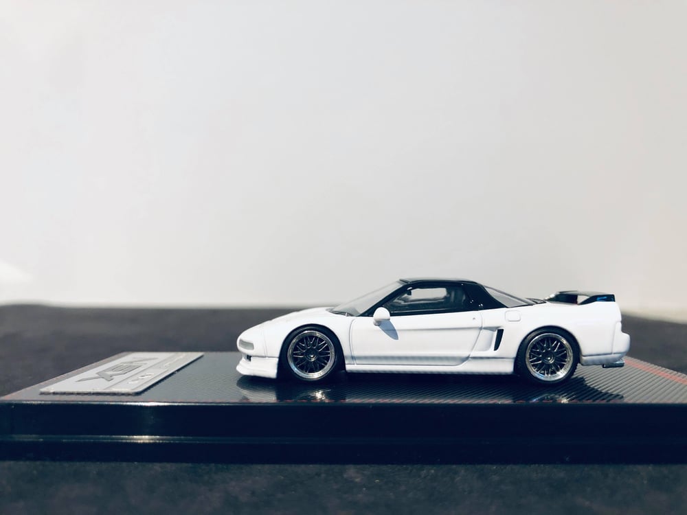 Image of 1/64 IGNITION MODEL HONDA NSX (NA1) Pearl White