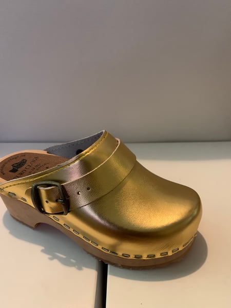 Image of Gold metallic clogs 
