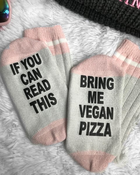 Image of If you can read this Novelty vegan socks Pink/grey