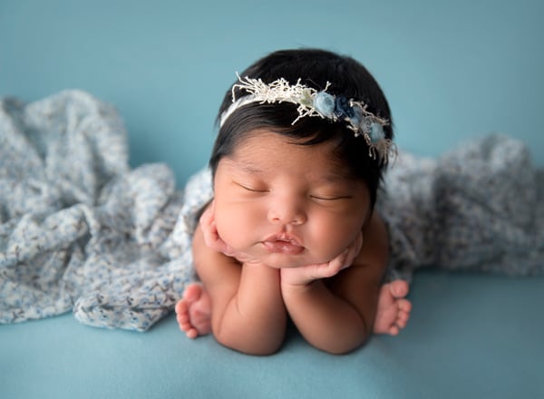 Image of BOGO Newborn/Mini Milestone Session (for due dates in 2025)