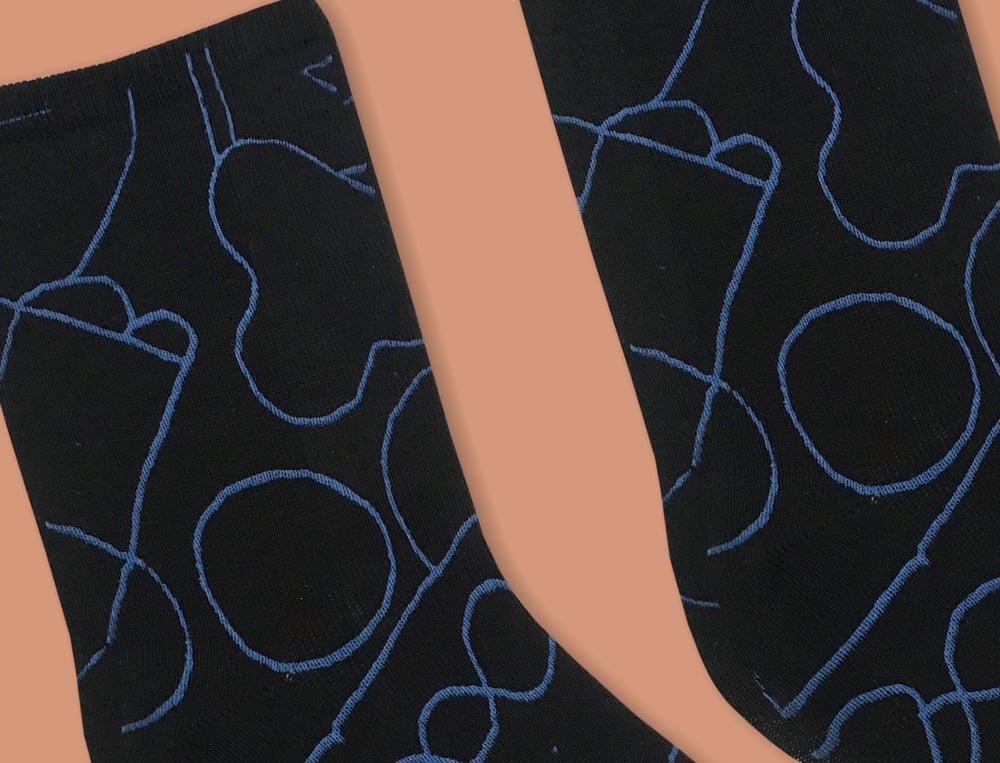 Image of BLACK SOCKS WITH BLUE DRAWING