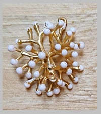 Image 3 of Pendentif or mat et résine : Corail