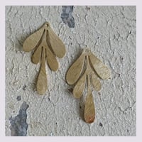 Image 1 of Pendentifs: leaf or ginkgo