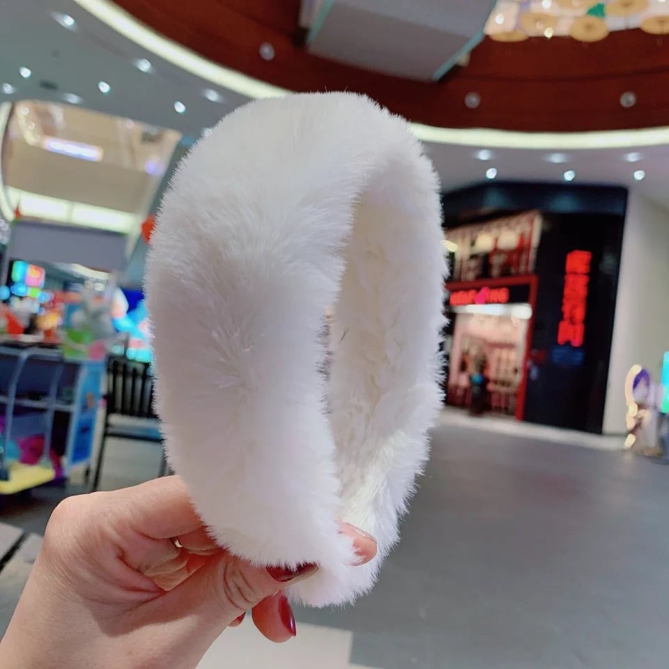 Image of Creamy White Faux Fur Headband