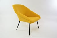Image 1 of Fauteuil coquille jaune