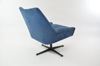 Image 2 of Fauteuil coquille pivotante bleue piètement noir