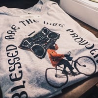 Image 1 of THE VIBE PROVIDER | T-SHIRT & SWEATER