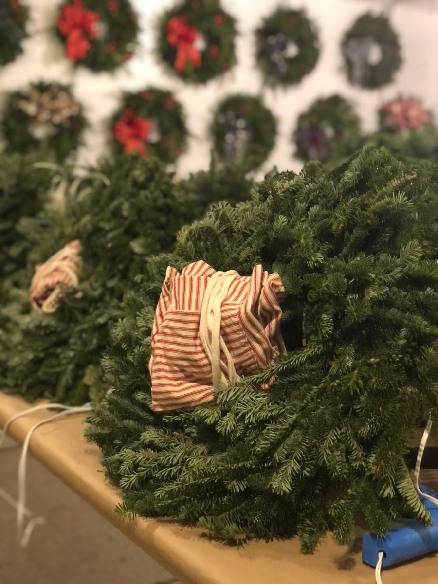 Image of Holiday Wreath WORKSHOP