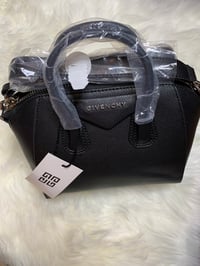 Givenchy Antigona Small