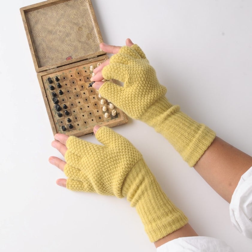 Image of Moss Fingerless Gloves