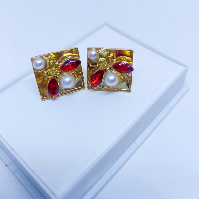 golden bug earrings | red & green