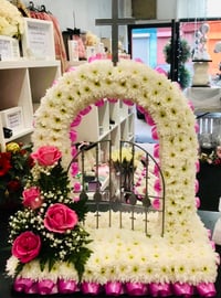 Image 2 of Specialist Funeral Tributes