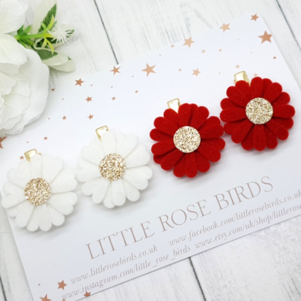 White / Red Daisy Pigtail Set
