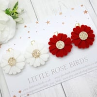 Image 1 of White / Red Daisy Pigtail Set