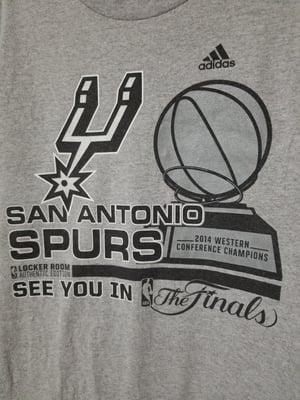 Adidas San Antonio Spurs Tee size Small