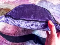 Image 2 of HIP BAG "purple velvet"