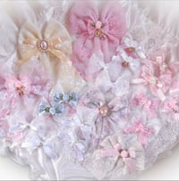 Image 1 of Surprise Bow Sets