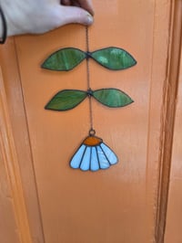 Image 2 of Staing glass White Daisy