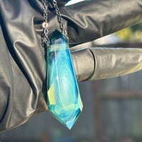 Image 11 of Crystal Pendant 2 - Aquatic Opalescent Twist
