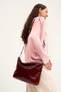 Image 9 of Bolso Jacqueline Granate Acharolado ZUBI