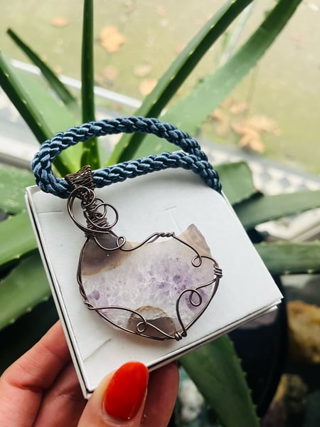 Image of Agate amethst moon