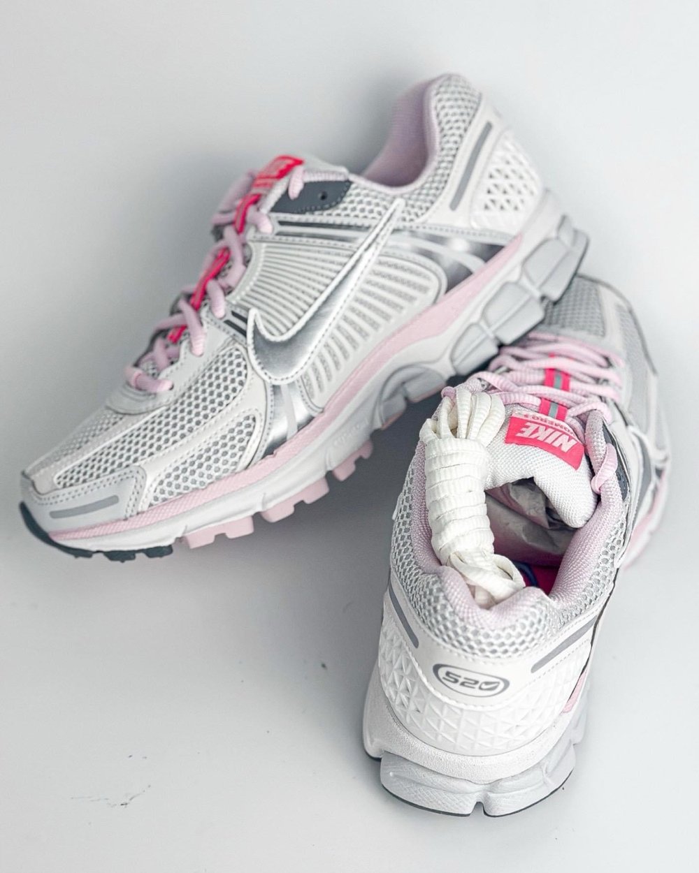 Nike Zoom Vomero 5 520 Pack White Pink 