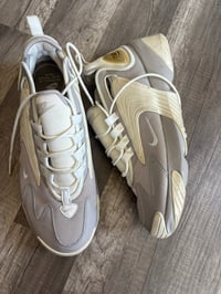 Image 1 of Nike White gray woman’s 