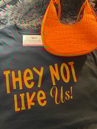 Image 4 of Bag & Tshirt Set