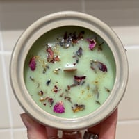 Image 3 of rainwater aloe scented candle