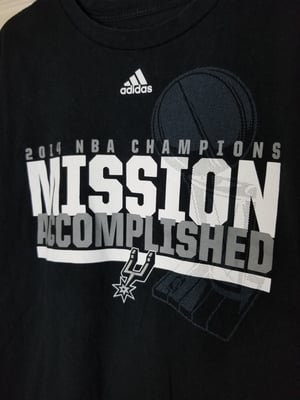 Adidas Mission Accomplished Spurs tee size Large