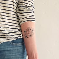 Image 3 of Flowery Fox Temporary Tattoos