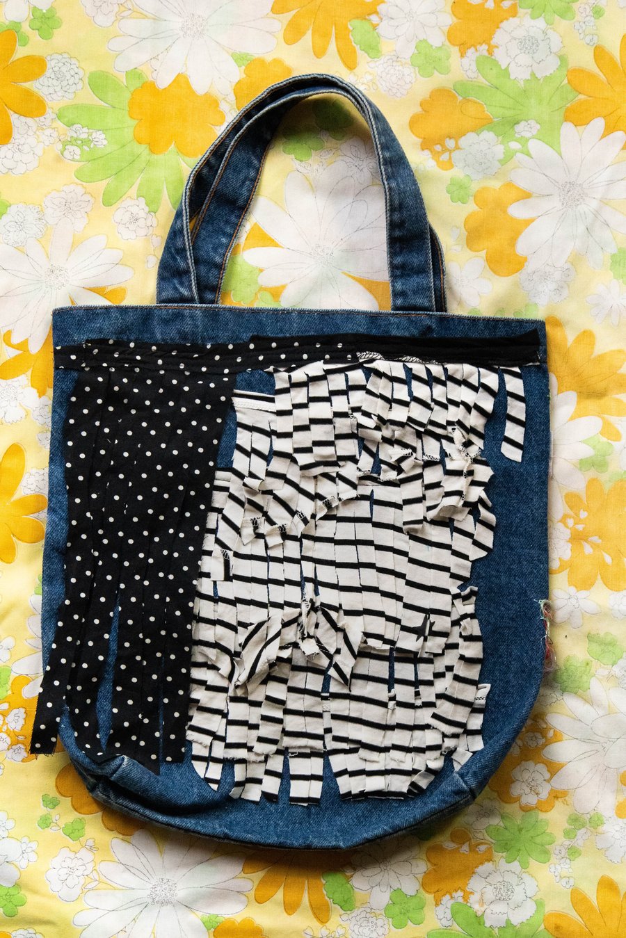 Image of crunch embroidery bag 