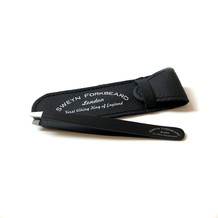 Image of Tweezers in Leather Pouch