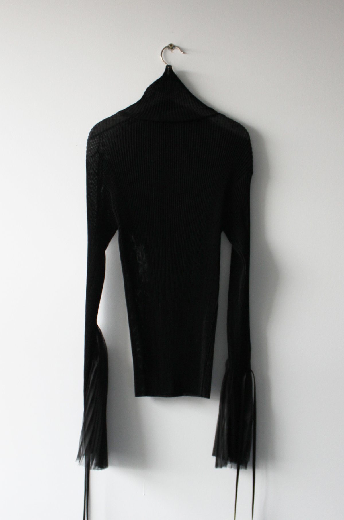 Pleated jersey top with silk pleats