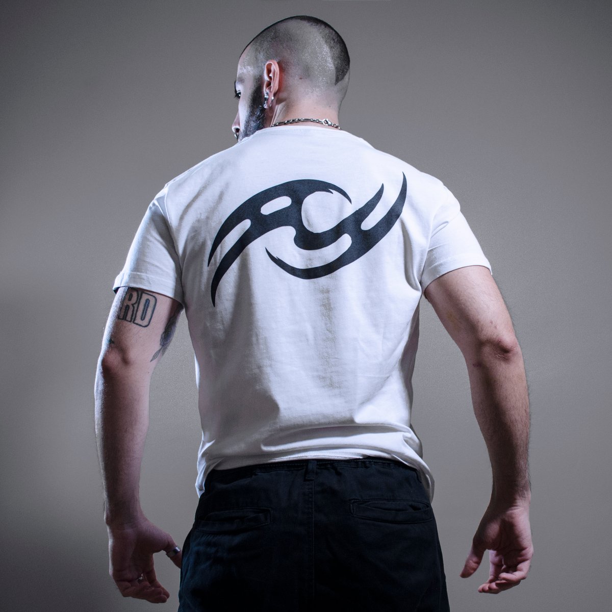 Image of [PRE ORDER] ALBINOHECTOR LOGO TEE - BACK / WHITE - BLACK /