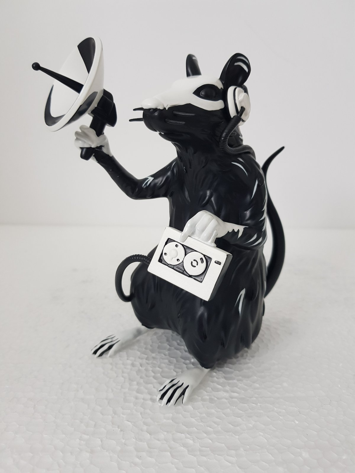 RADAR RAT POLYSTONE SCULPTURE BANKSY / BRANDALISED - BRAND NEW