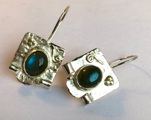 Lovely 925 Silver and Labradorite Earrings