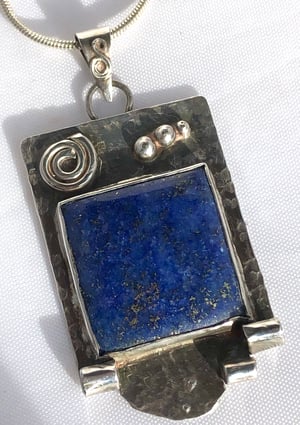 Lovely 925 Silver, Lapis Lazuli Pendant