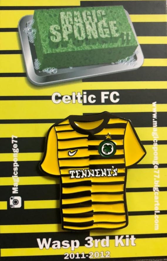Image of Out Now 2011 3rd Kit