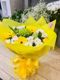 Image 2 of Sunshine Handtied Bouquet 🌼