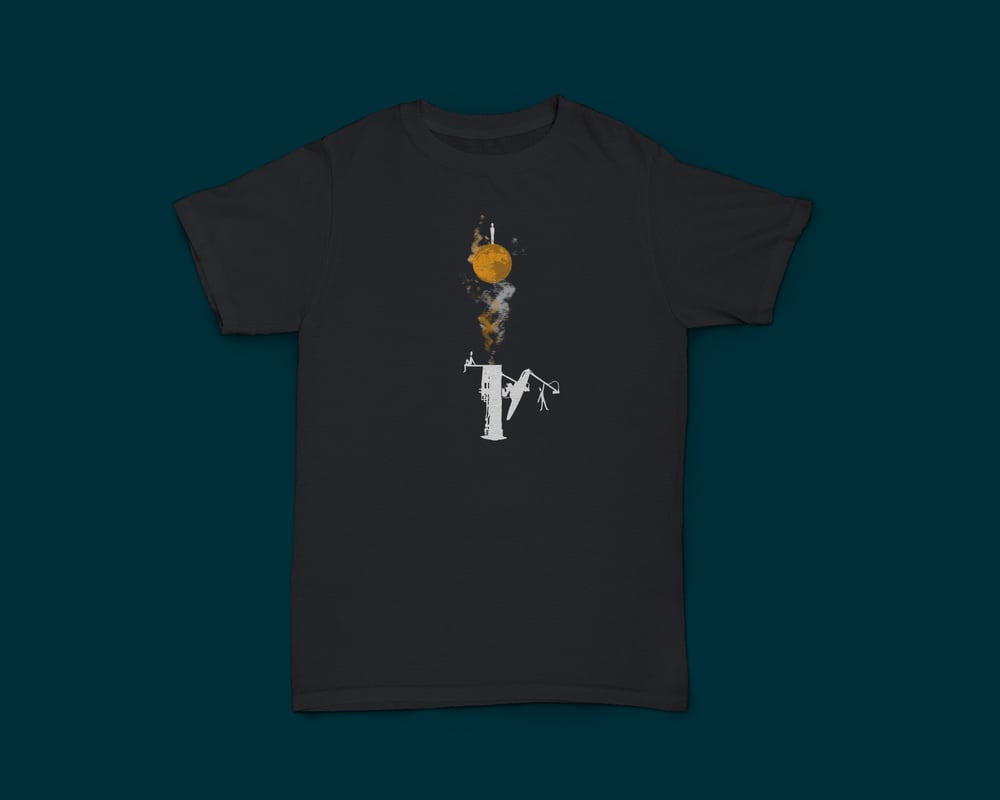 'Petalouda' (Black T-shirt)