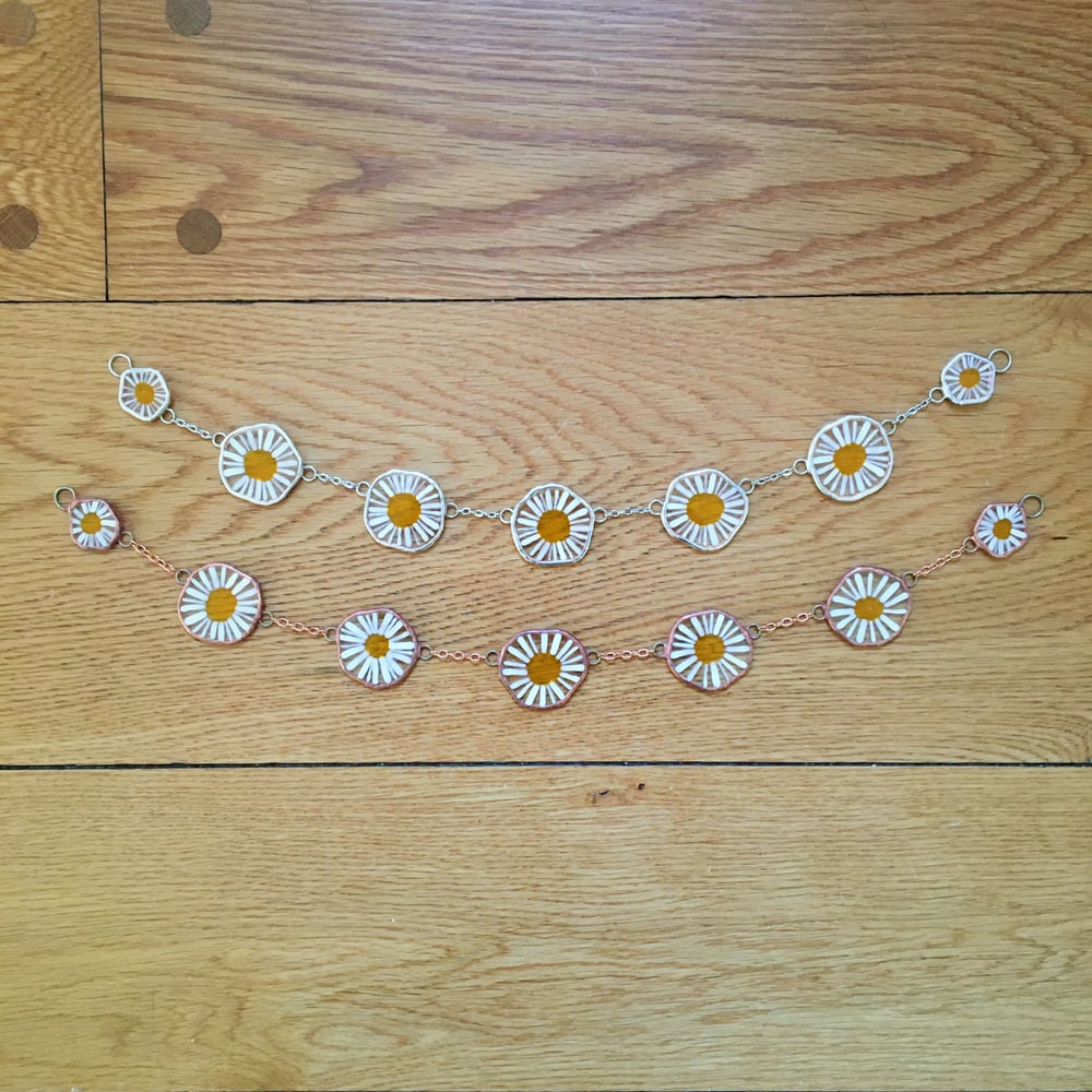 Image of Camomile Daisy Chain Garland