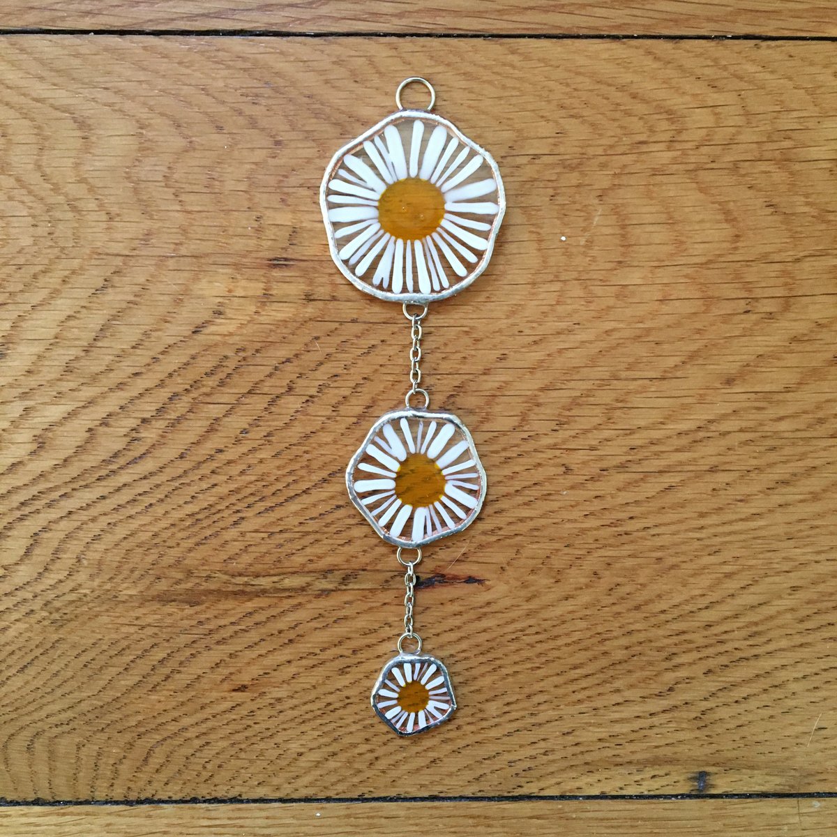 Camomile Daisy Chain Ornament / ABJ glassworks