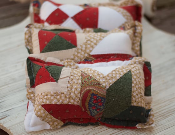 Image of Vintage quilted pillow (Christmas)