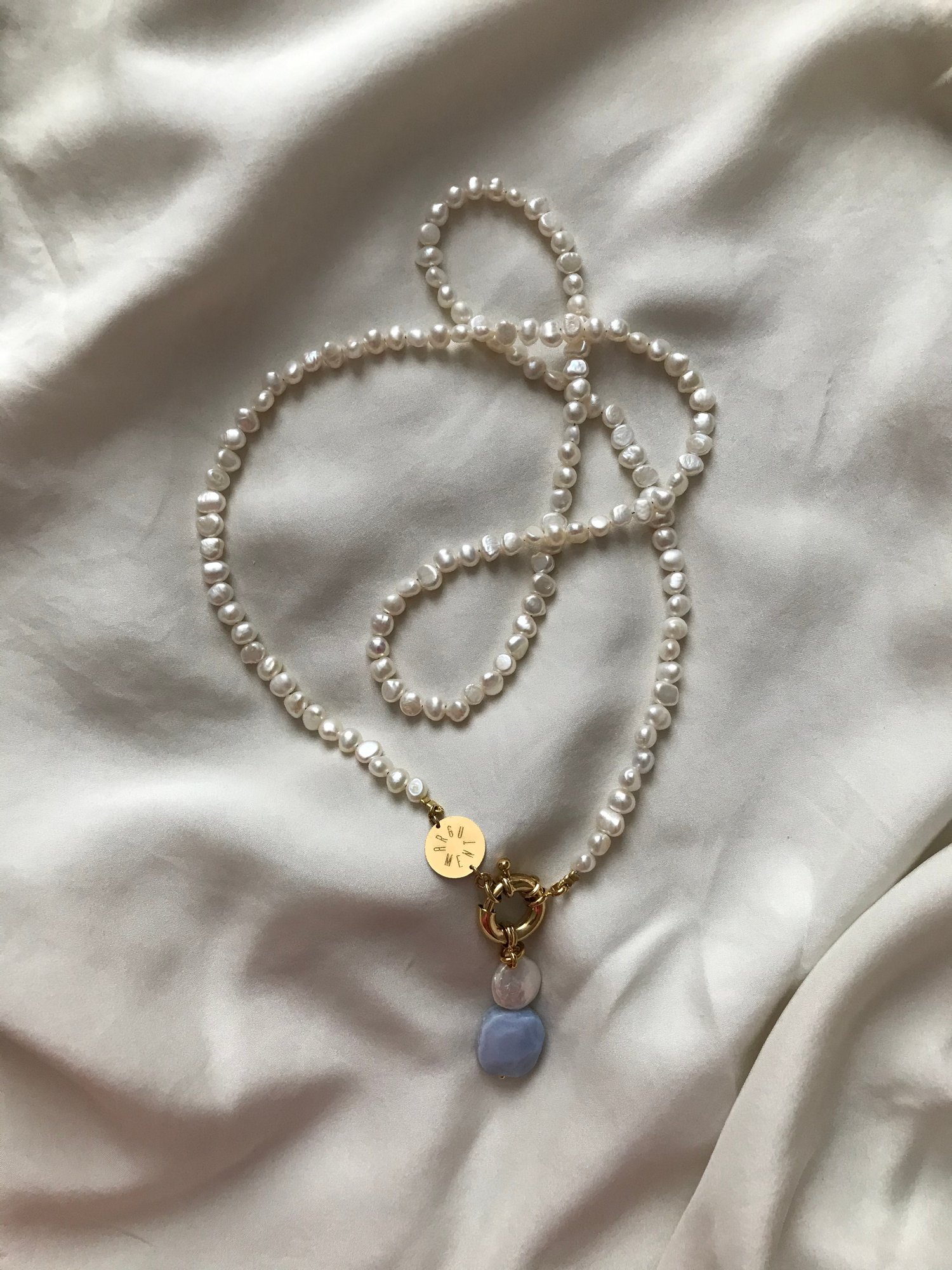 Image of SAUTOIR LONG perles de nacre 